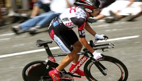 瓜子直播-NBA竞猜APP的使用技巧与投注建议